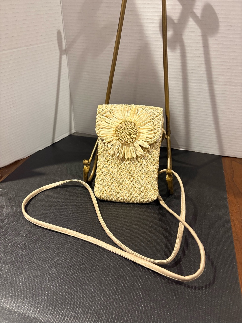 Straw Crossbody Phone Bag with Sunflower Accent - Cream